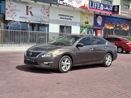 Nissan Altima Used 2016 Nissan Altima for sale in Dubai