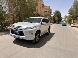 Mitsubishi Montero Sport Used 2020 Mitsubishi Montero Sport for sale in Riyadh