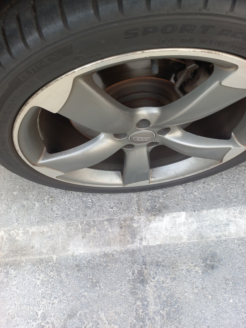 Used 2013 Audi A8 for sale in Abu Dhabi