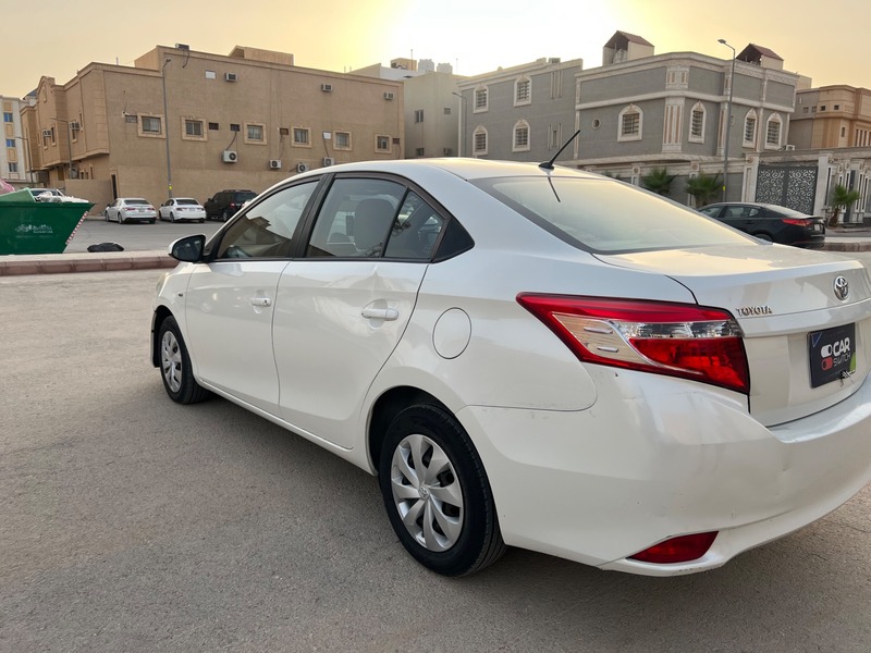 Used 2015 Toyota Yaris for sale in Riyadh