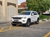 Used 2018 Jeep Grand Cherokee for sale in Dubai