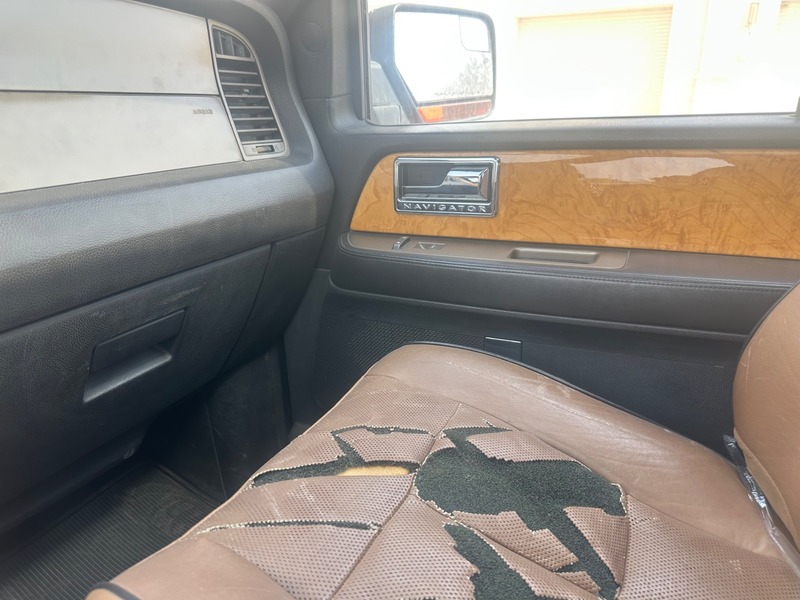 Used 2013 Lincoln Navigator for sale in Riyadh