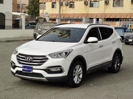 Hyundai Santa Fe Used 2016 Hyundai Santa Fe for sale in Jeddah