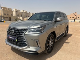 لكزس LX570 مستعمله 2017 لكزس LX570 للبيع فى الرياض