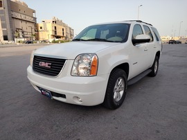 GMC Yukon Used 2014 GMC Yukon for sale in Dammam
