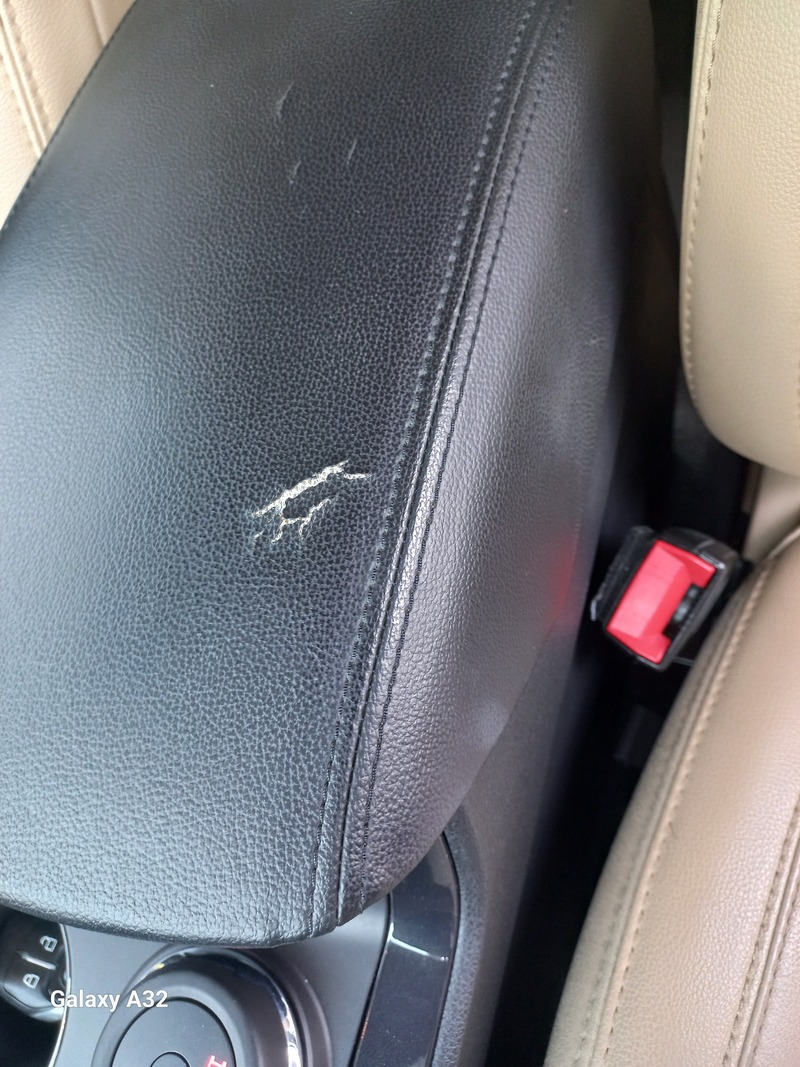 Used 2017 Ford Explorer for sale in Abu Dhabi