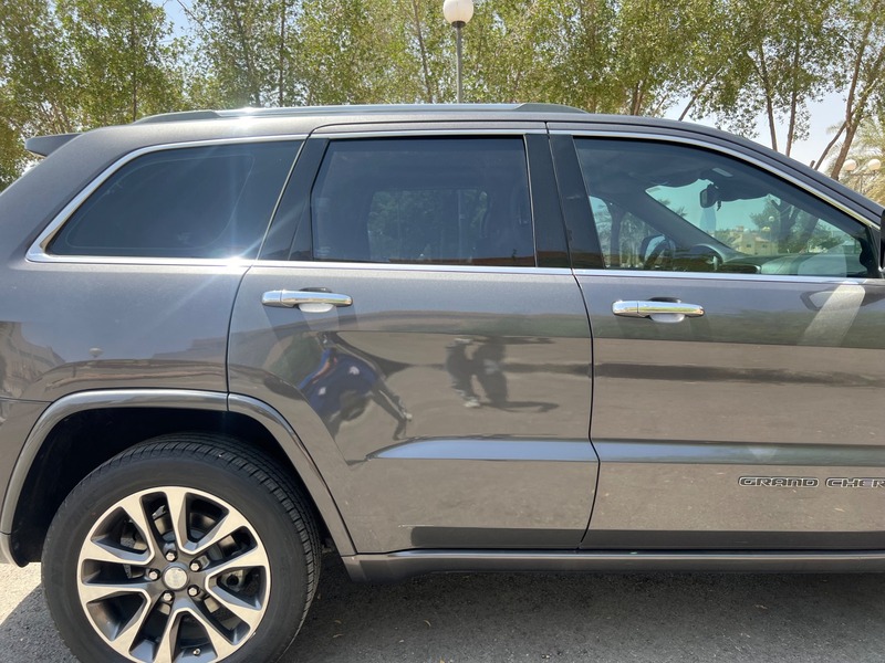Used 2017 Jeep Grand Cherokee for sale in Riyadh