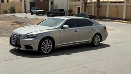 Lexus LS600 Used 2015 Lexus LS600 for sale in Riyadh