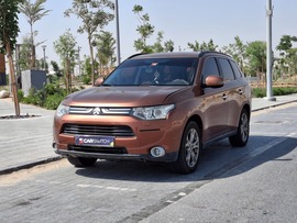 Mitsubishi Outlander Used 2014 Mitsubishi Outlander for sale in Abu Dhabi