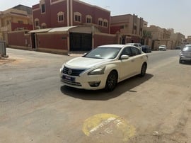 Nissan Altima Used 2016 Nissan Altima for sale in Riyadh
