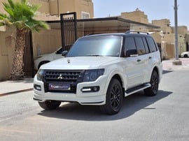 Mitsubishi Pajero Used 2020 Mitsubishi Pajero for sale in Abu Dhabi