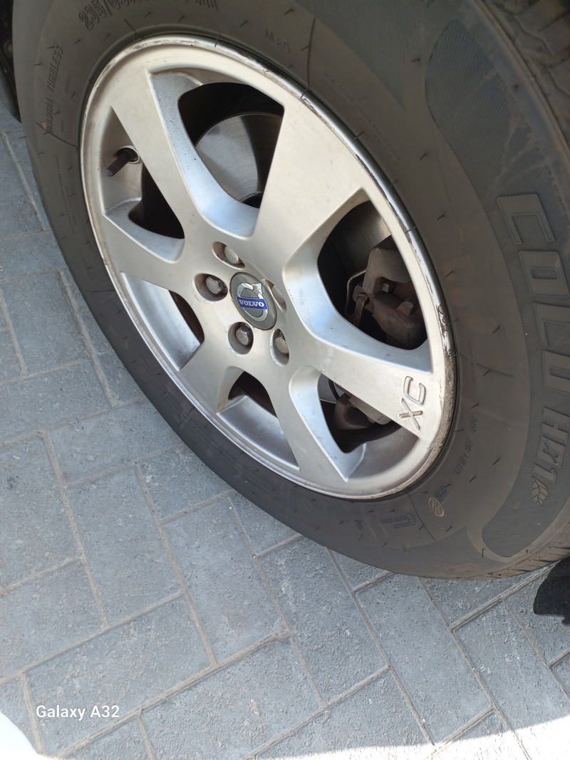 Used 2012 Volvo XC60 for sale in Abu Dhabi