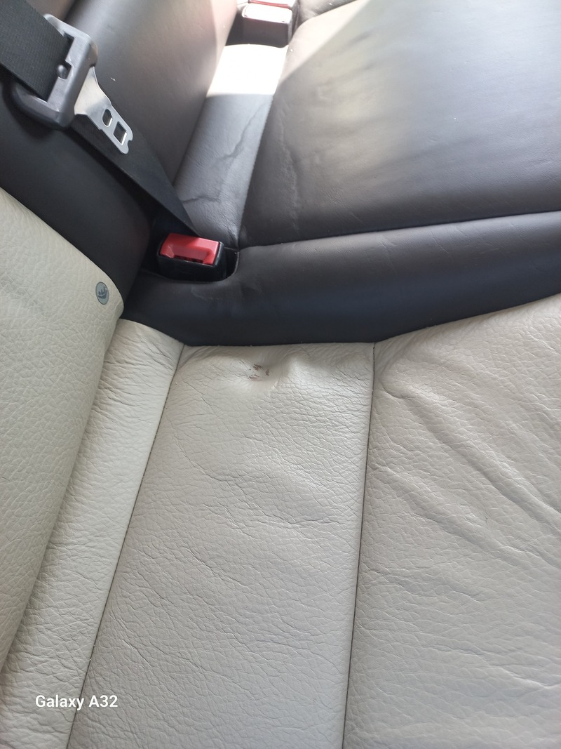 Used 2012 Volvo XC60 for sale in Abu Dhabi