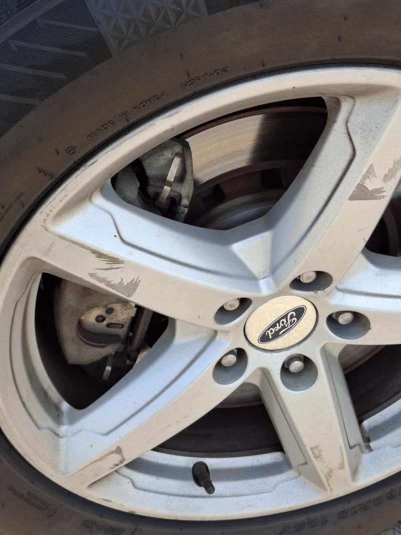 Used 2016 Ford Explorer for sale in Abu Dhabi