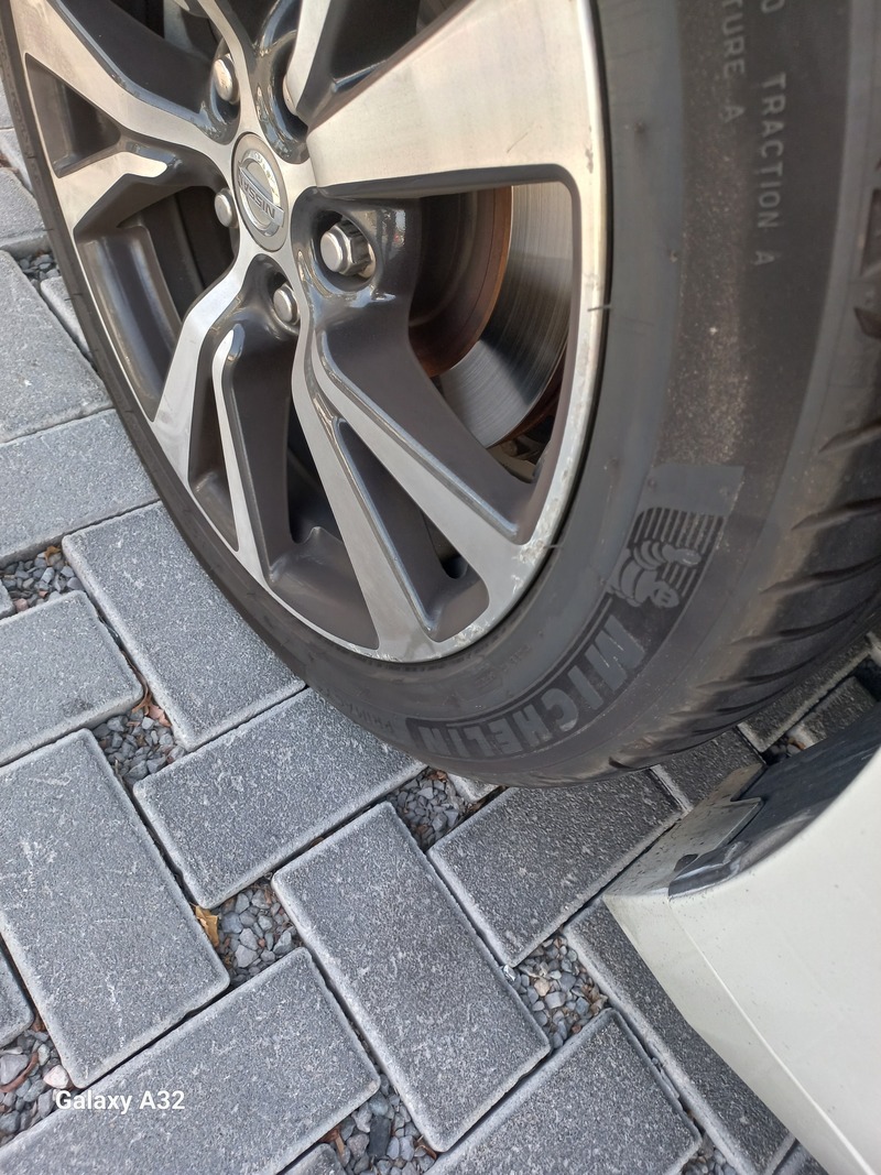 Used 2016 Nissan Maxima for sale in Abu Dhabi