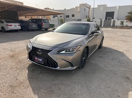 لكزس ES350 مستعمله 2023 لكزس ES350 للبيع فى الرياض