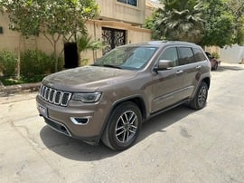 جيب جراند شيروكي مستعمله 2019 جيب جراند شيروكي للبيع فى الرياض