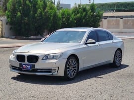 BMW 740 Used 2013 BMW 740 for sale in Jeddah