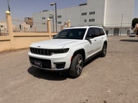 جيب جراند شيروكي مستعمله 2022 جيب جراند شيروكي للبيع فى الرياض