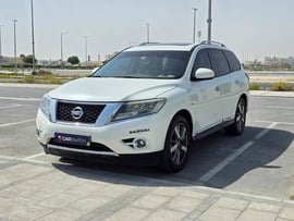 Nissan Pathfinder Used 2015 Nissan Pathfinder for sale in Abu Dhabi