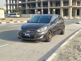 Hyundai Accent Used 2016 Hyundai Accent for sale in Dubai