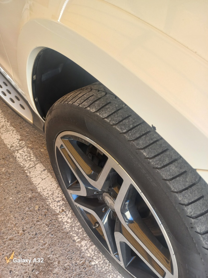 Used 2016 Mercedes GLS500 for sale in Abu Dhabi