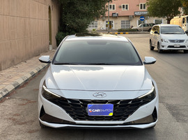 Hyundai Elantra Used 2022 Hyundai Elantra for sale in Riyadh
