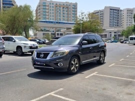 Nissan Pathfinder Used 2014 Nissan Pathfinder for sale in Dubai