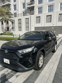 مستعمله 2021 تويوتا راف فور للبيع فى دبي