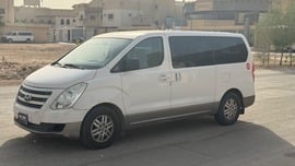 Hyundai H-1 Used 2017 Hyundai H-1 for sale in Riyadh