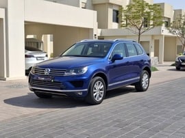 Volkswagen Touareg Used 2015 Volkswagen Touareg for sale in Dubai