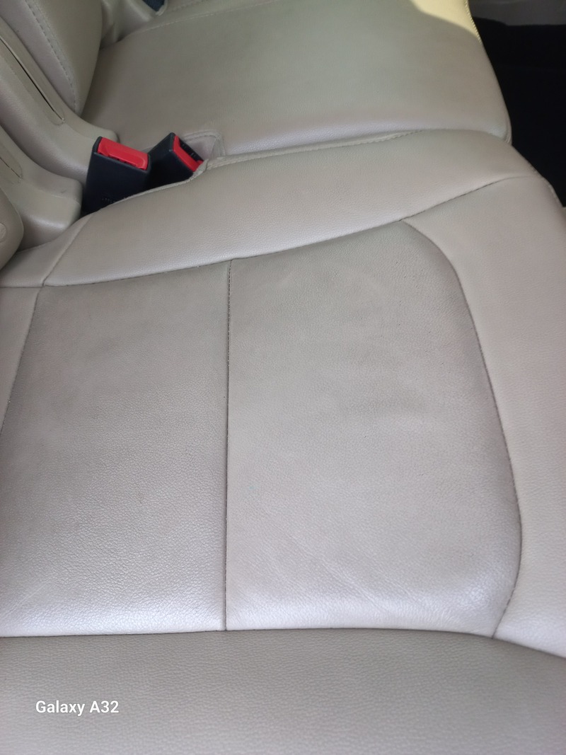 Used 2017 Ford Explorer for sale in Abu Dhabi
