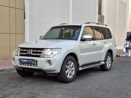 Mitsubishi Pajero Used 2014 Mitsubishi Pajero for sale in Dubai