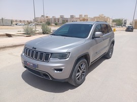 جيب جراند شيروكي مستعمله 2018 جيب جراند شيروكي للبيع فى الرياض