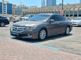 Honda Accord Used 2015 Honda Accord for sale in Abu Dhabi