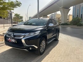 Mitsubishi Montero Sport Used 2016 Mitsubishi Montero Sport for sale in Riyadh