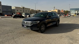 Volkswagen Touareg Used 2019 Volkswagen Touareg for sale in Riyadh