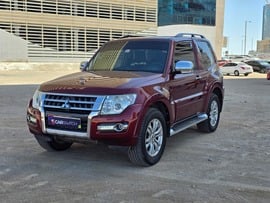 Mitsubishi Pajero Used 2016 Mitsubishi Pajero for sale in Abu Dhabi