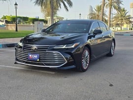Toyota Avalon Used 2019 Toyota Avalon for sale in Abu Dhabi
