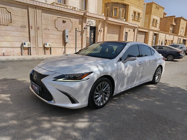 lexus