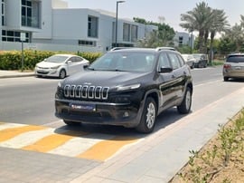 Jeep Cherokee Used 2015 Jeep Cherokee for sale in Dubai