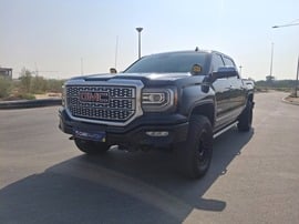 GMC Sierra Used 2016 GMC Sierra for sale in Dubai