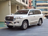Used 2017 Toyota Land Cruiser for sale in Dubai