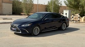 لكزس ES350 مستعمله 2019 لكزس ES350 للبيع فى الرياض