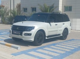 Mitsubishi Pajero Used 2020 Mitsubishi Pajero for sale in Abu Dhabi