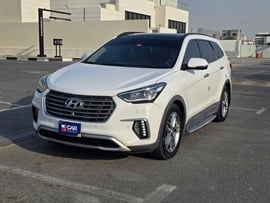 Hyundai Grand Santa Fe Used 2017 Hyundai Grand Santa Fe for sale in Abu Dhabi
