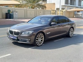 BMW 750 Used 2014 BMW 750 for sale in Dubai