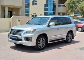لكزس LX570 مستعمله 2015 لكزس LX570 للبيع فى دبي