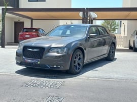 Chrysler 300S Used 2023 Chrysler 300S for sale in Abu Dhabi