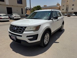 Ford Explorer Used 2017 Ford Explorer for sale in Riyadh